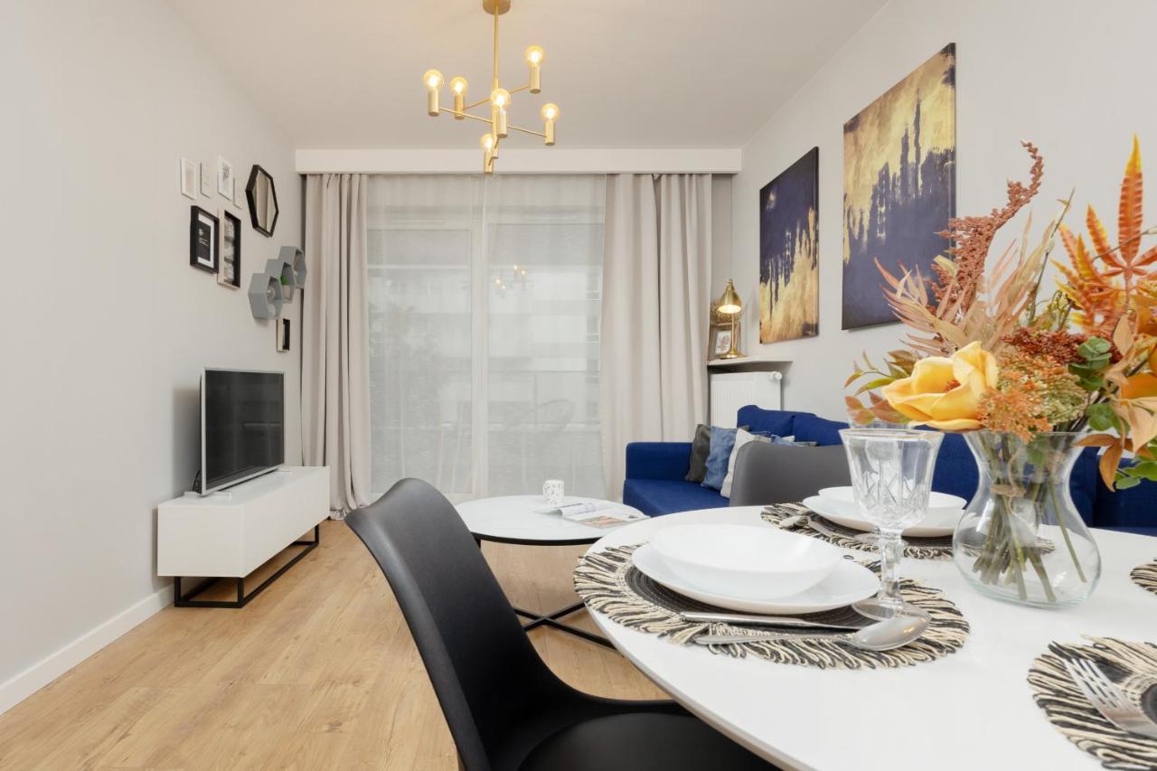 Modern Apartment With Balcony Mokotow Business Centre By Noclegi Renters Warsaw Exterior photo