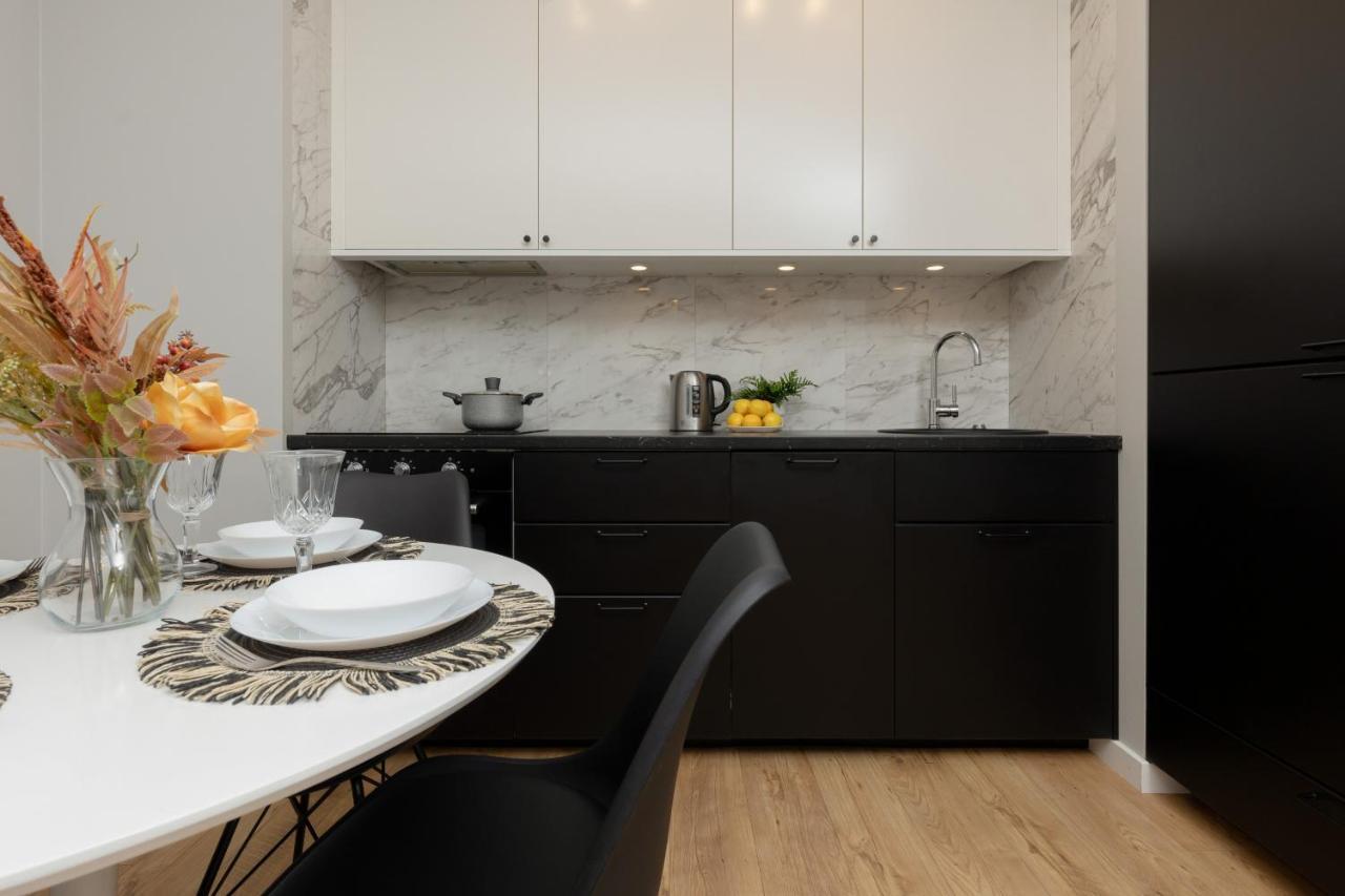 Modern Apartment With Balcony Mokotow Business Centre By Noclegi Renters Warsaw Exterior photo