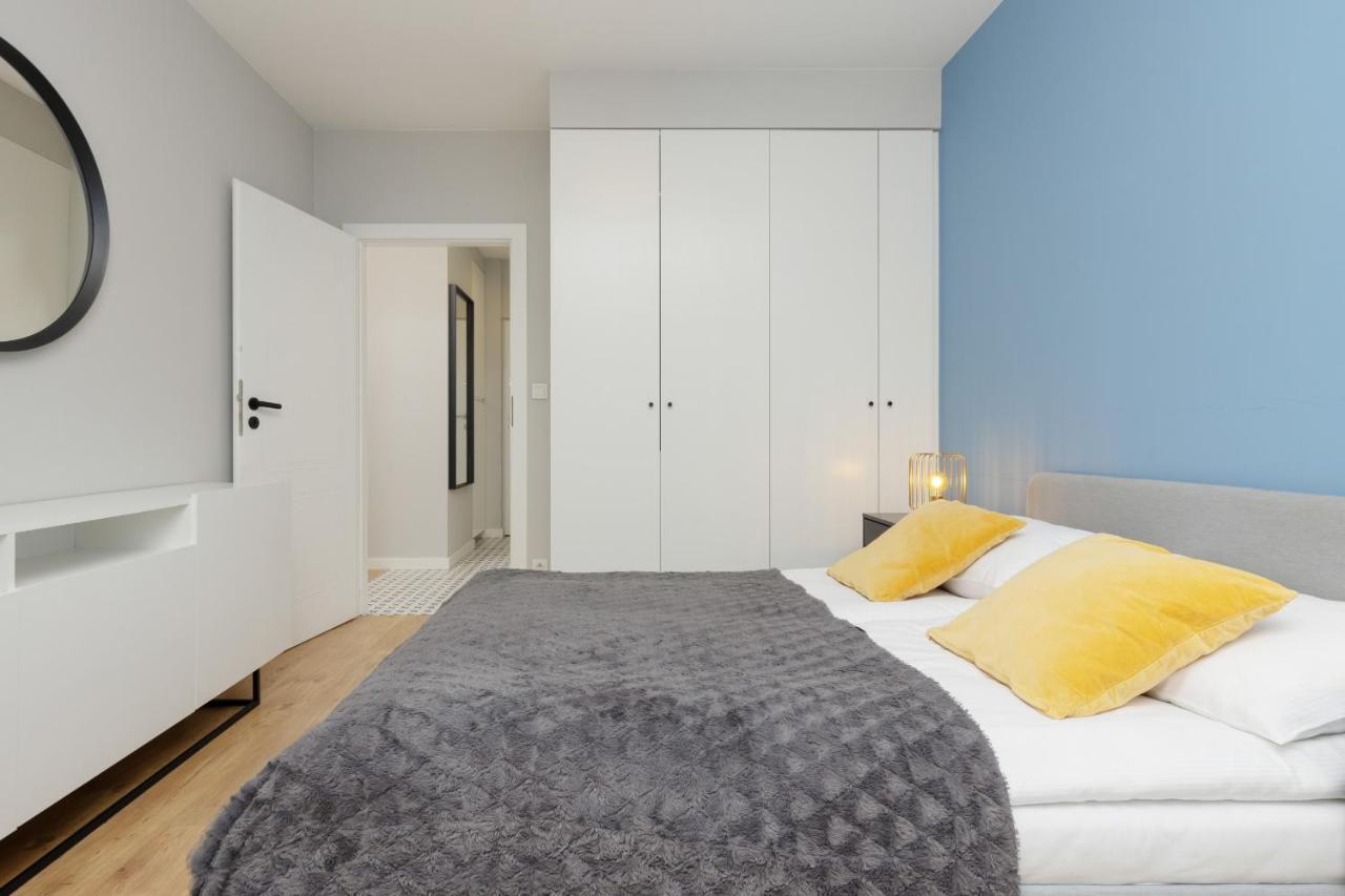 Modern Apartment With Balcony Mokotow Business Centre By Noclegi Renters Warsaw Exterior photo