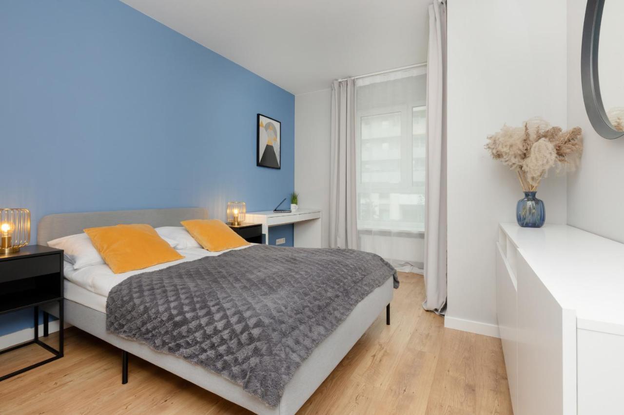 Modern Apartment With Balcony Mokotow Business Centre By Noclegi Renters Warsaw Exterior photo