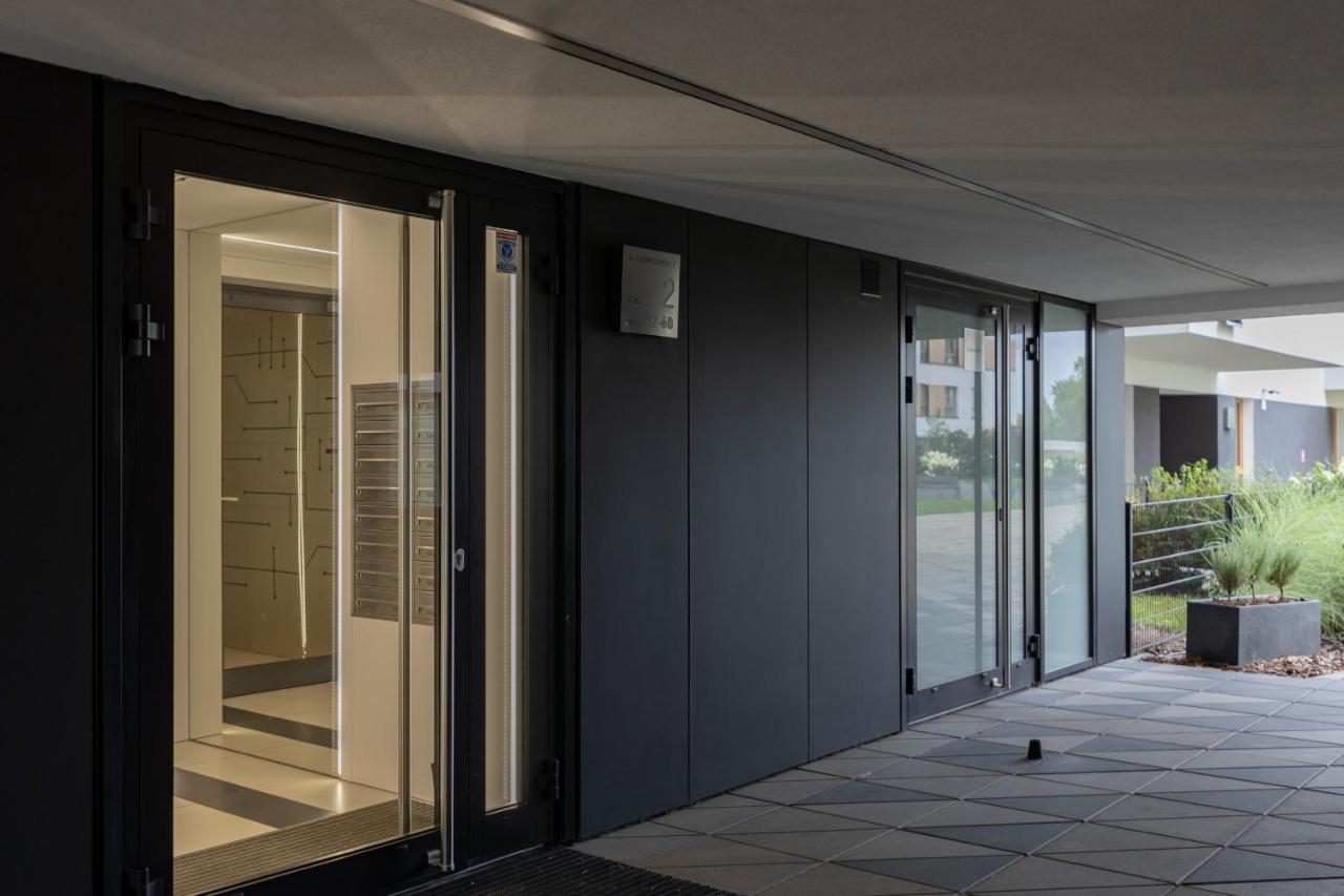 Modern Apartment With Balcony Mokotow Business Centre By Noclegi Renters Warsaw Exterior photo